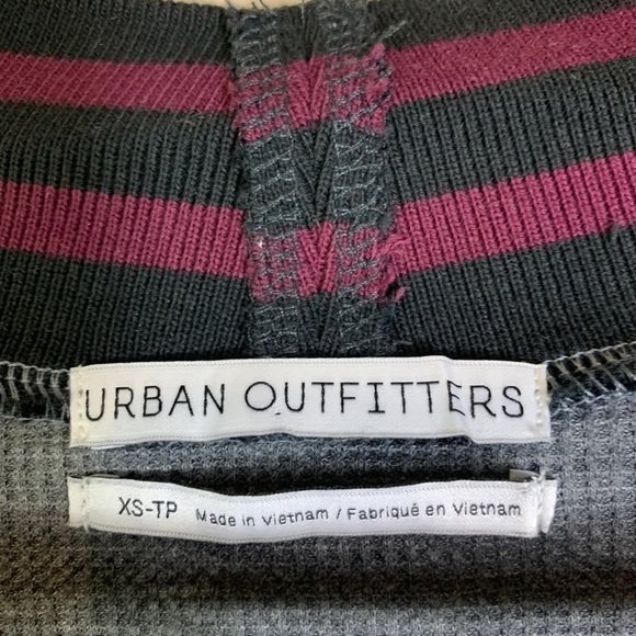 𝅺urban Outfitters Vivi Plunging V Neck Varsity Top Sweater size XS Oversized - Picture 8 of 12